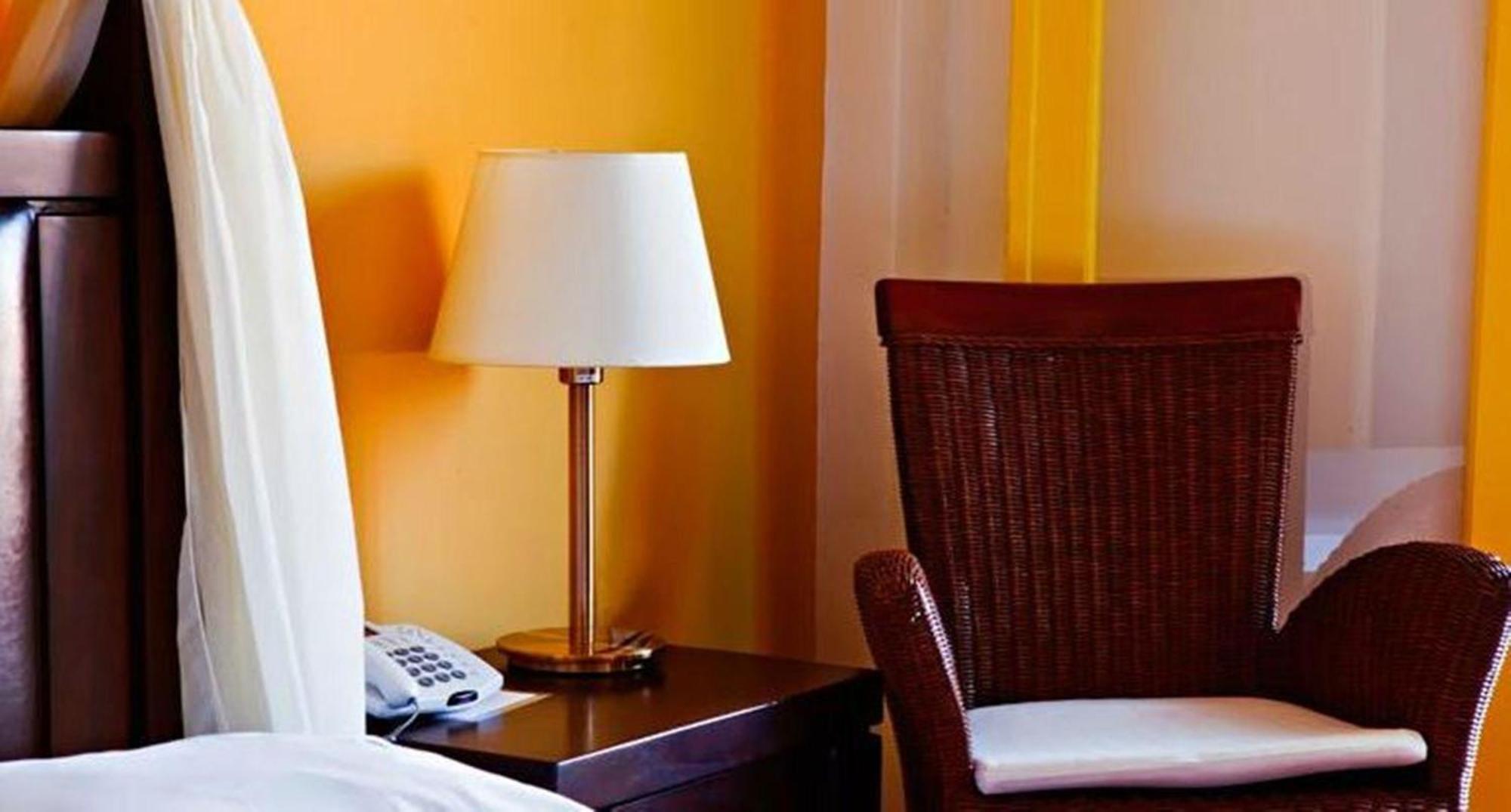 Chris Hotel Скала Екстериор снимка