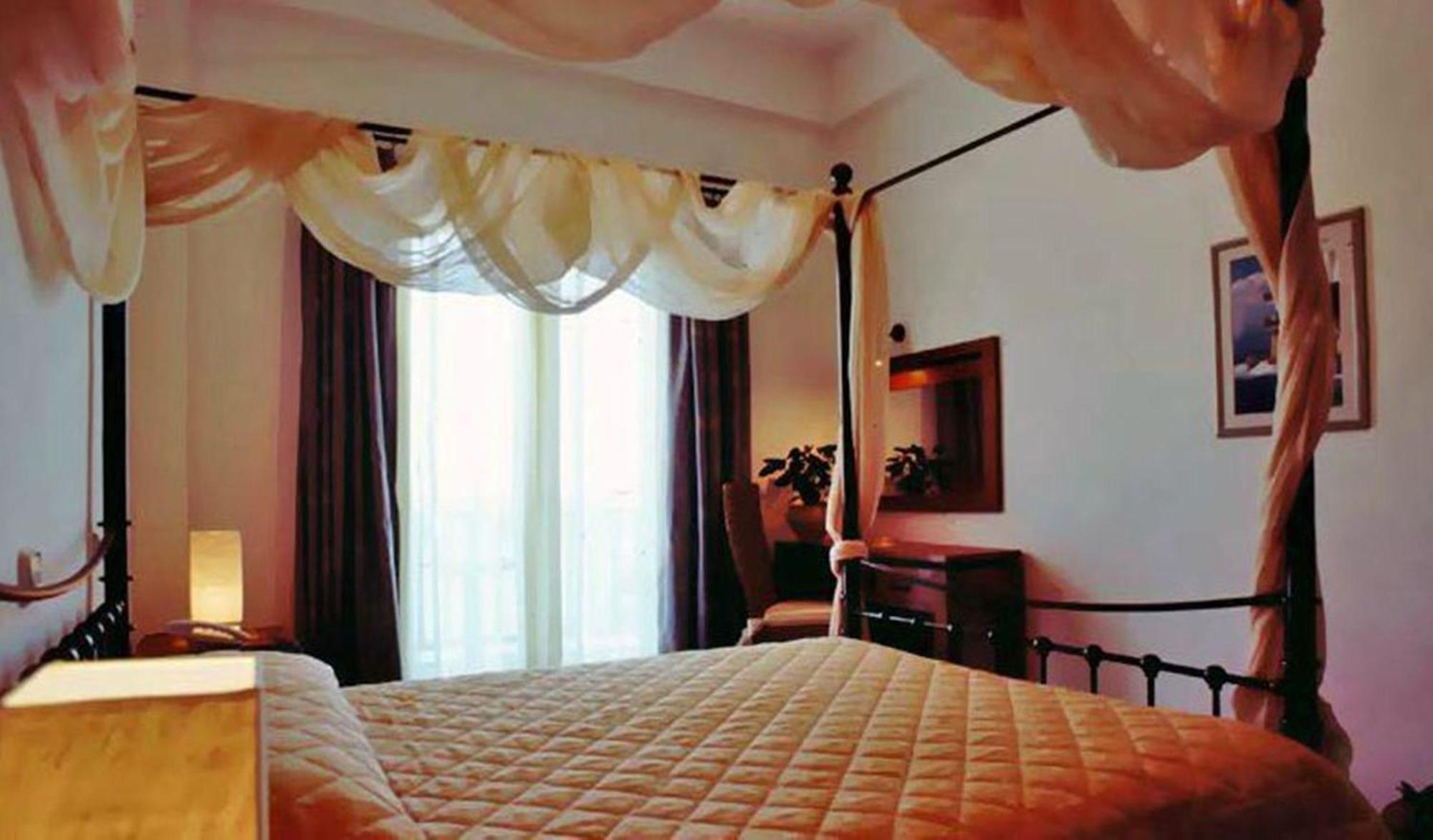 Chris Hotel Скала Екстериор снимка